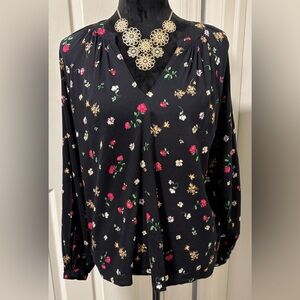 Old Navy Floral Long Sleeve V-Neck Blouse